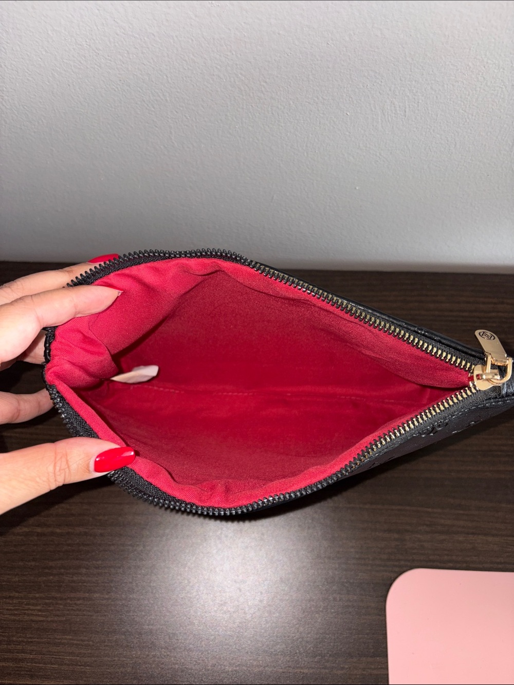 Adrienne Vittadini Cosmetic Case & Pouch 🖤 - Picture 11 of 11